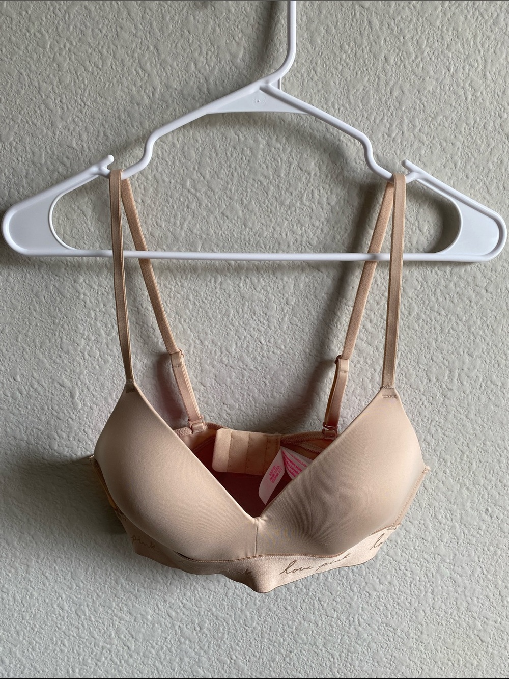 Victorias Secret PINK Nude Wear Everywhere Wireless Bra (34B)